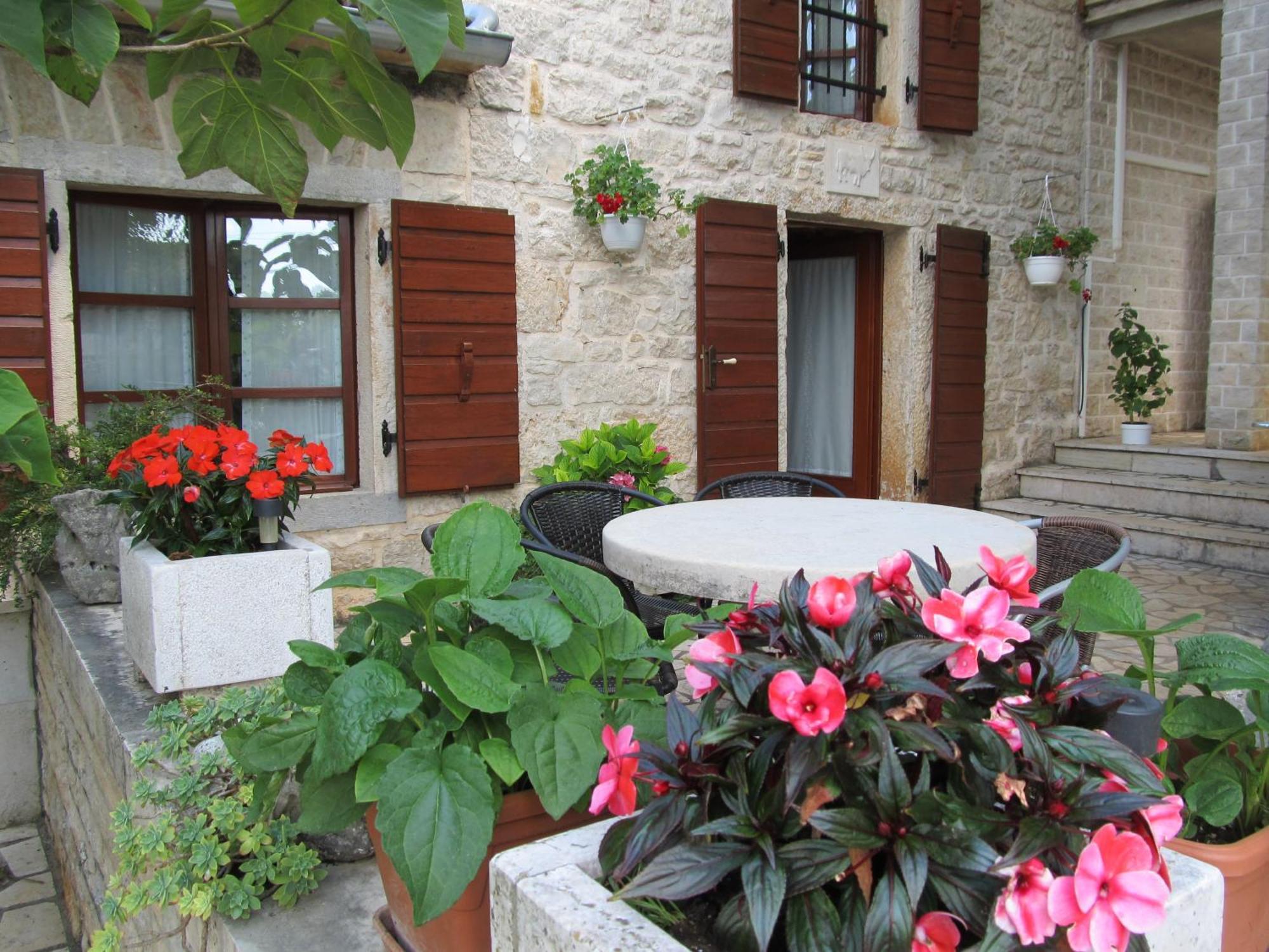 Apartments Vesna With Pool - New! Sveti Lovreč Pazenatički Δωμάτιο φωτογραφία