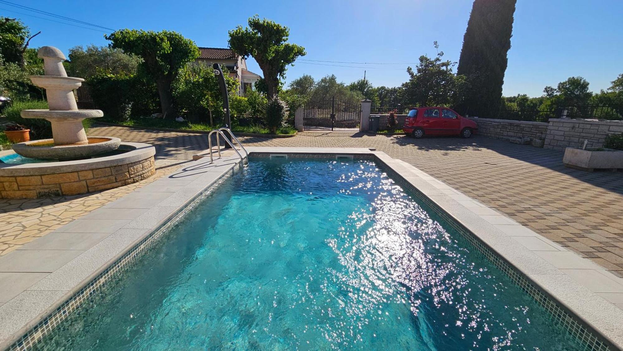Apartments Vesna With Pool - New! Sveti Lovreč Pazenatički Εξωτερικό φωτογραφία