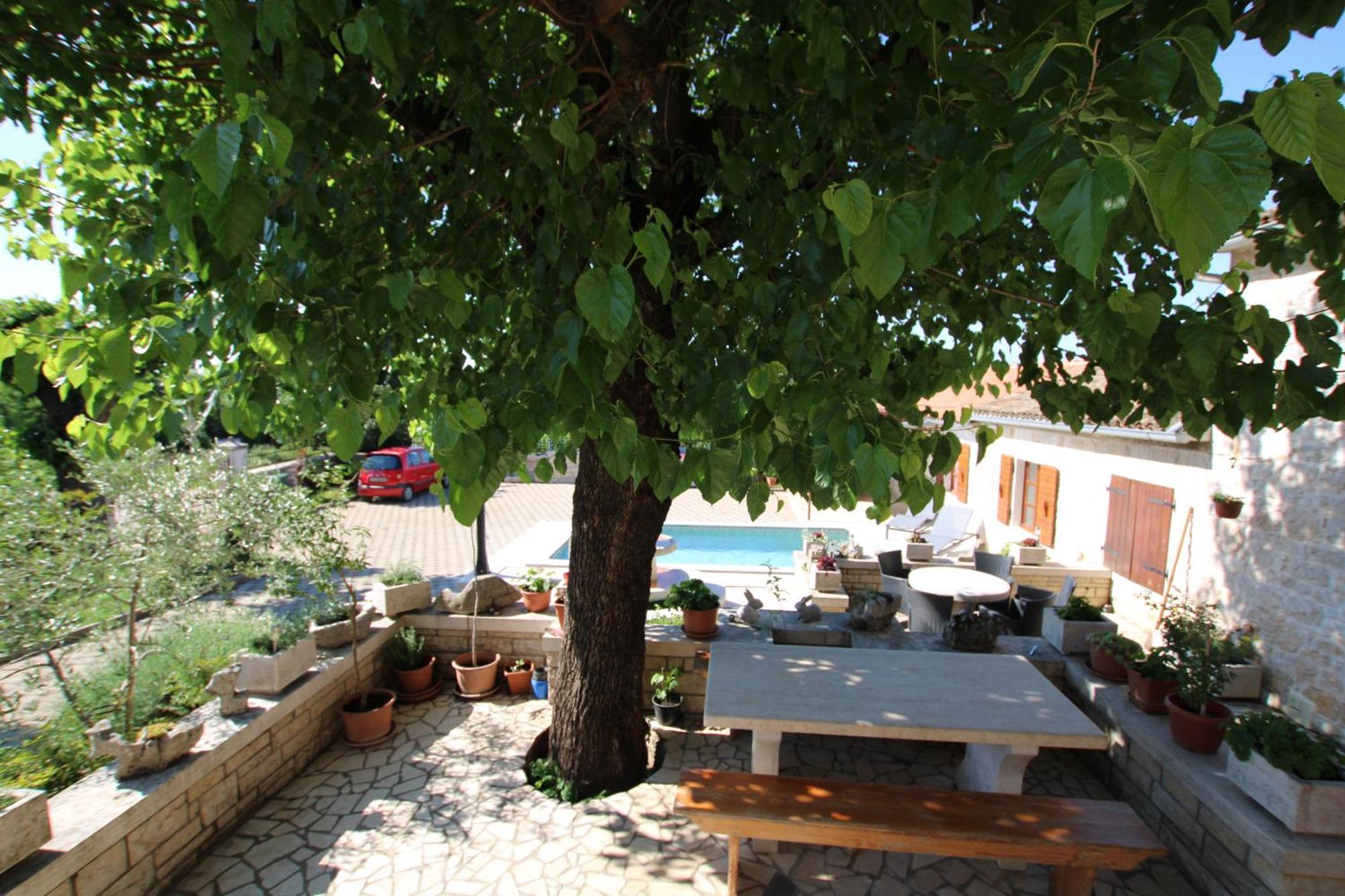 Apartments Vesna With Pool - New! Sveti Lovreč Pazenatički Εξωτερικό φωτογραφία